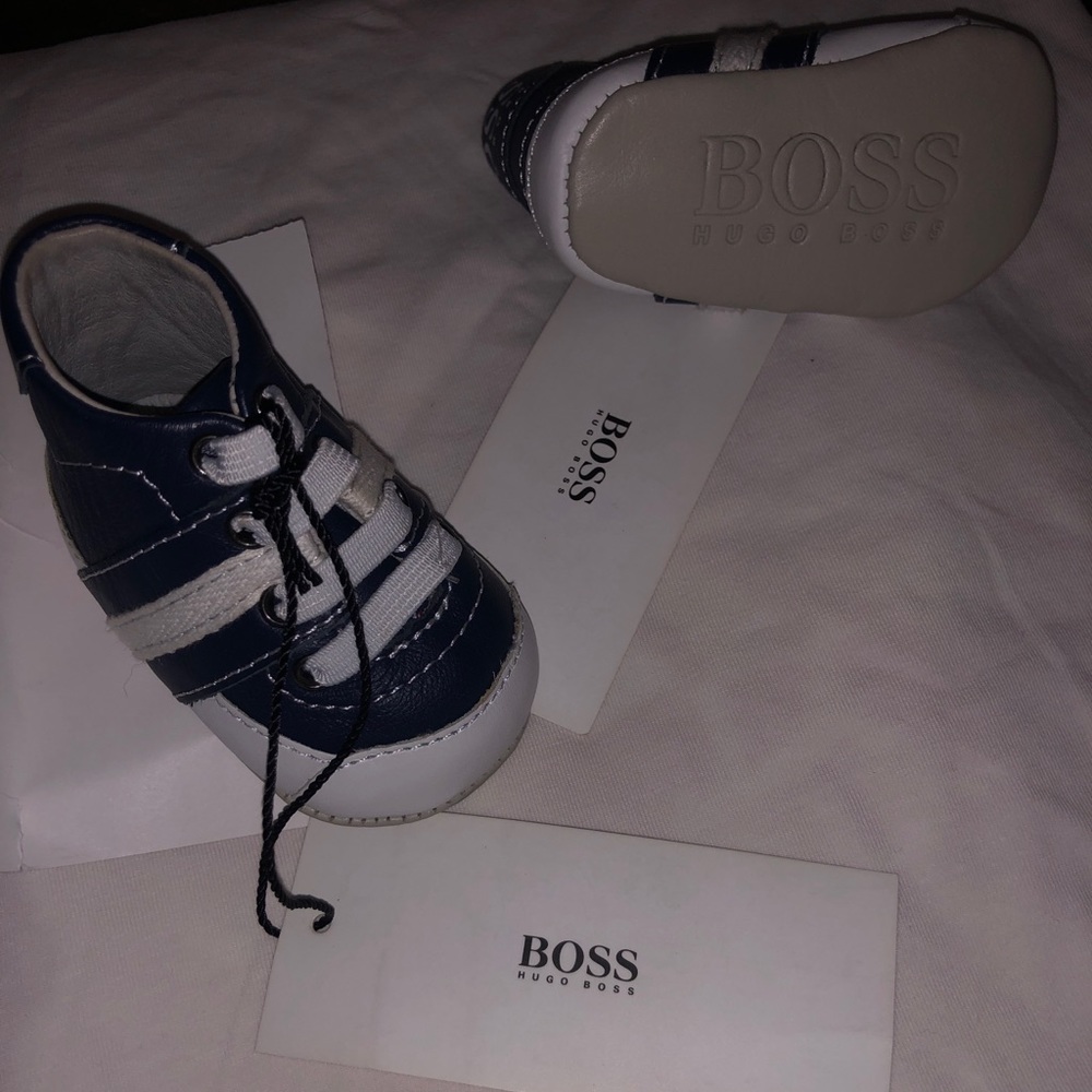 NWT Hugo boss navy leather walkers